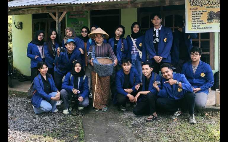 Mahasiswa Ilkom USM Promosikan Desa Lerep Ungaran sebagai Destinasi Wisata Melalui Fotografi
