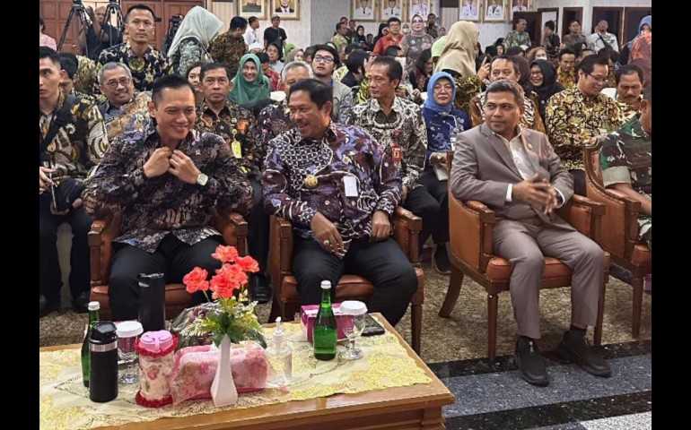 Bersama Menteri AHY, Ferry Wawan Cahyono Hadiri Kegiatan Launching Implementasi Sertifikat Elektronik Kantor Pertahanan di Jawa Tengah