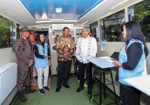 Roadshow Bus KPK di Semarang, Pj Gubernur : Masyarakat Jadi Tahu Bagaimana Bahaya Korupsi