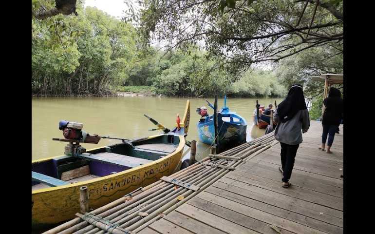 Pantai Glagah Wangi Istambul Demak, Wisata Eksotis di Pesisir Utara Jateng