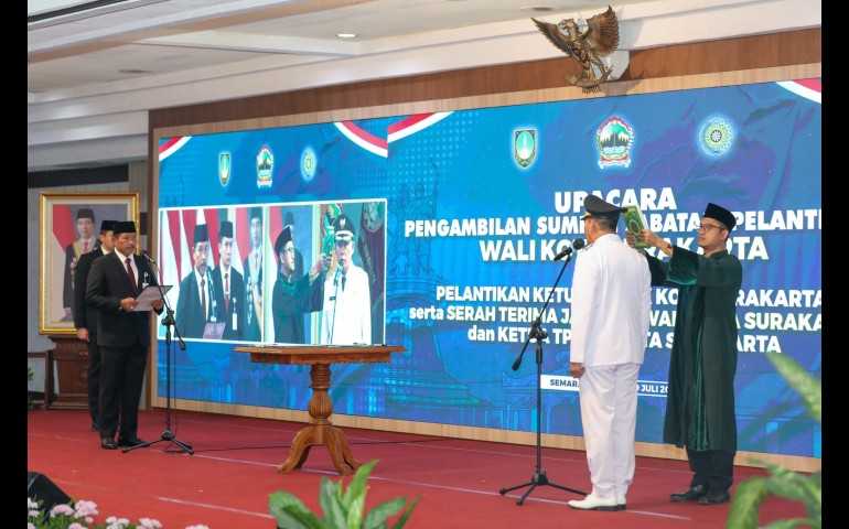 Gibran Jadi Wapres, Nana Sudjana Lantik Teguh Prakosa sebagai Wali Kota Surakarta