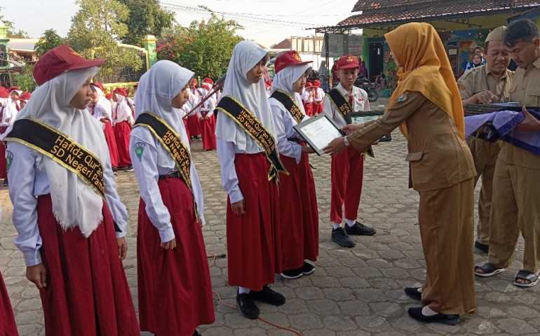 Berikan Apresiasi, Pemdes Pamriyan Kendal Lahirkan Hafiz dan Hafizah dari Tingkat Sekolah Dasar