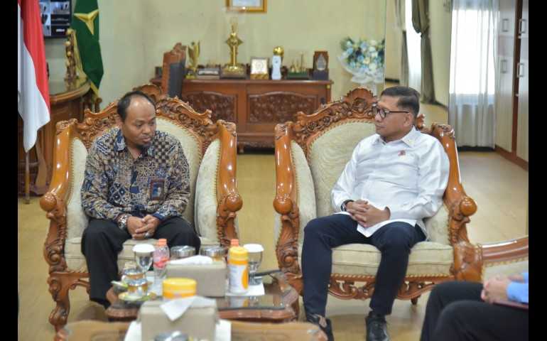 Sinergi Bersama PLN, Kajati Jateng Ponco Hartanto Siap Berperan Aktif dalam Pembangunan Infrastruktur Listrik di Jawa Tengah