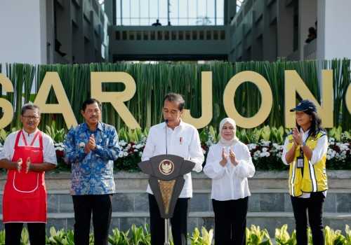 Presiden dan Pj Gubernur Jateng Resmikan Pasar Jongke Surakarta, Minta Dijaga Kebersihannya