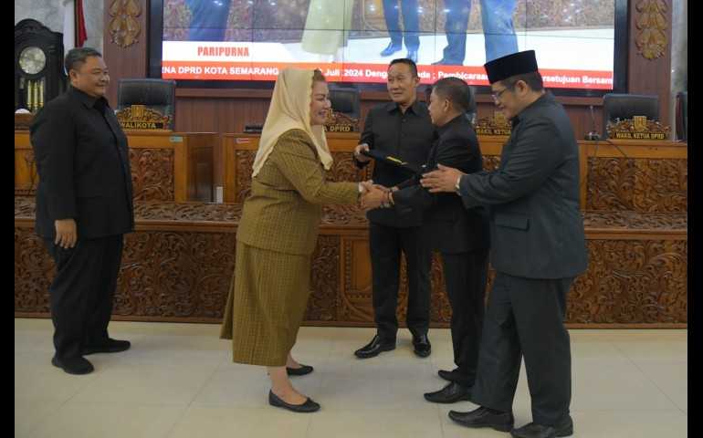 Dewan Tetapkan Raperda Perubahan APBD 2024 Menjadi Perda, Wali Kota Semarang: Alhamdulillah Tepat Waktu
