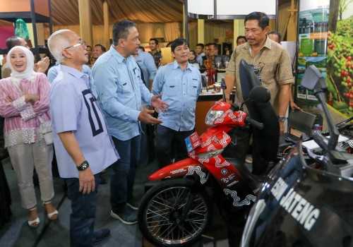 Dimeriahkan 230 Stan, Nana Sudjana Buka Jateng Fair 2024