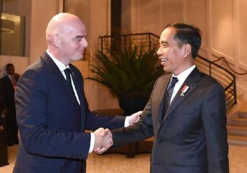 Jokowi dan FIFA Bentuk Tim Transformasi Sepak Bola Indonesia
