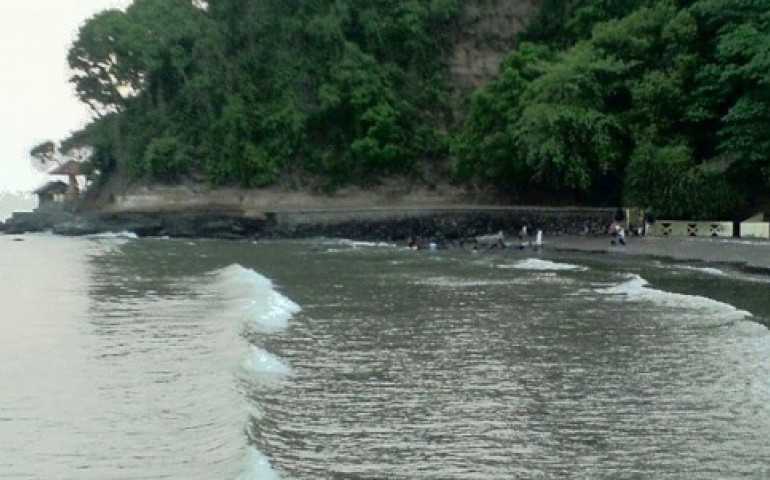 Wisata Pantai Kuripan, Destinasi Wisata Akhir Pekan