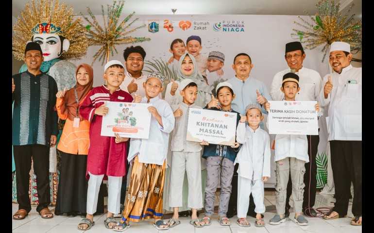 Peringati Hari Anak Nasional, Pupuk Indonesia Niaga Gelar Khitanan Masal