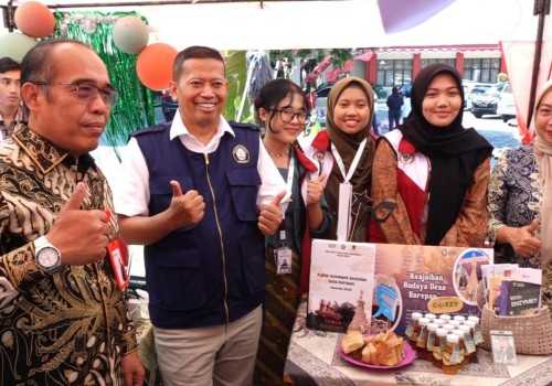 Kunjungi Karya KKN UNDIP di Klaten, Rektor UNDIP Prof Suharnomo Apresiasi Mahasiswa dalam Pemberdayaan Masyarakat