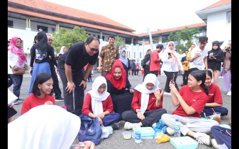 Uji Coba Makan Siang Bergizi, Pemkot Semarang Berdayakan Hasil Urban Farming
