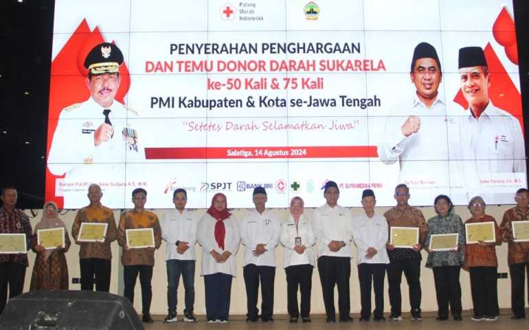 1.842 Pendonor Darah Sukarela Terima Penghargaan dari PMI Jateng
