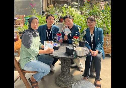 Mahasiswa KKN Undip Kenalkan Alat Penyiram Tanaman Otomatis Berbasis ESP826 Kepada Kelompok Tani di Desa Sidomulyo Magelang