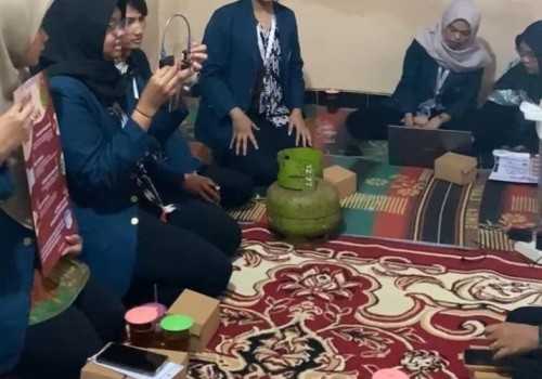 Mahasiswa KKN Undip Kenalkan Pengaplikasian Alat Otomatisasi Pendeteksi Kebocoran Gas dan Beri Pelatihan Kebakaran Kebocoran Gas ke Ibu-Ibu PKK Kader di Desa Sidomulyo Magelang