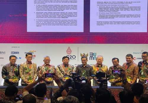 Bareng 7 BUMN Lain, IDSurvey Teken Komitmen Net Zero Emission