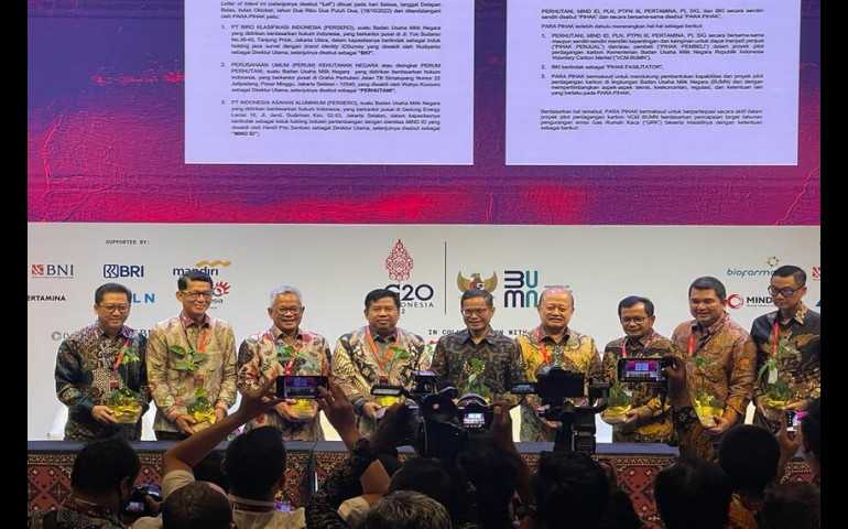 Bareng 7 BUMN Lain, IDSurvey Teken Komitmen Net Zero Emission