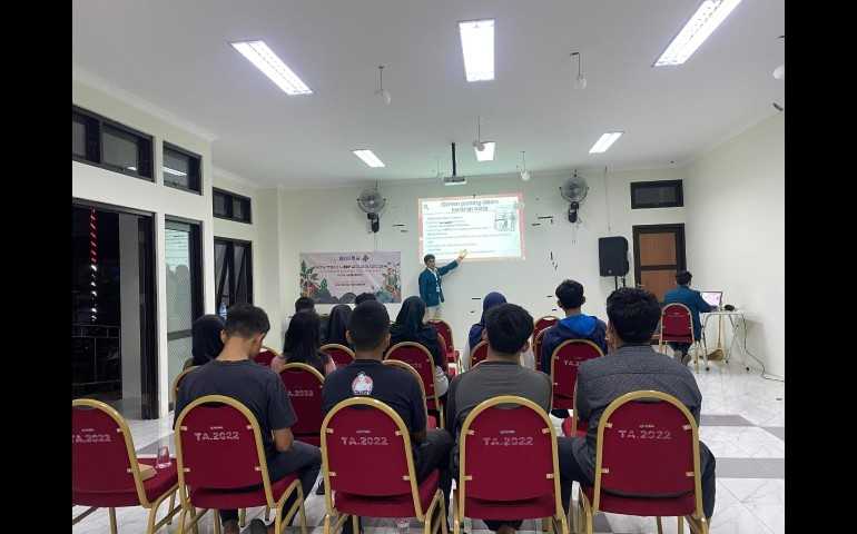 Pentingnya Kontrak pada Dunia Kerja, Mahasiswa KKN Undip Gelar Kegiatan “Mari Pahami!” kepada Remaja Karang Taruna Banyuanyar Surakarta