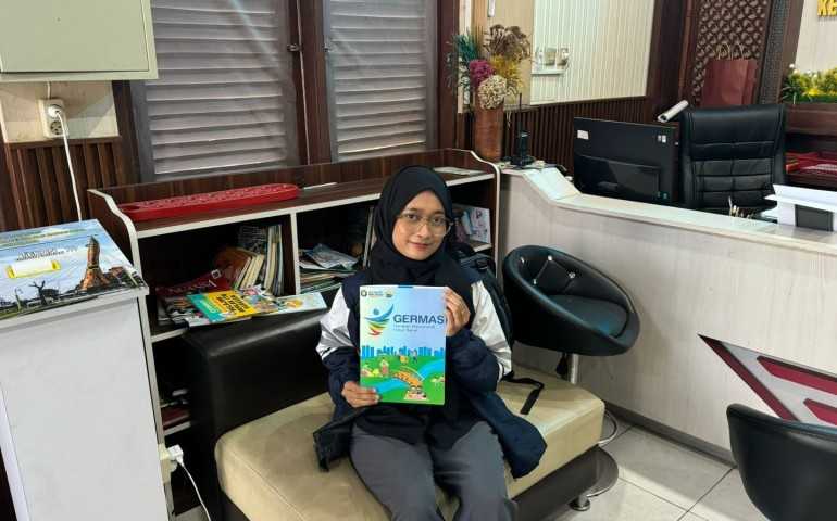 Tingkatkan Akses Informasi mengenai Hidup Sehat, Mahasiswa KKN UNDIP di Banyuanyar Surakarta Terjemahkan Buku GERMAS ke dalam Bahasa Inggris