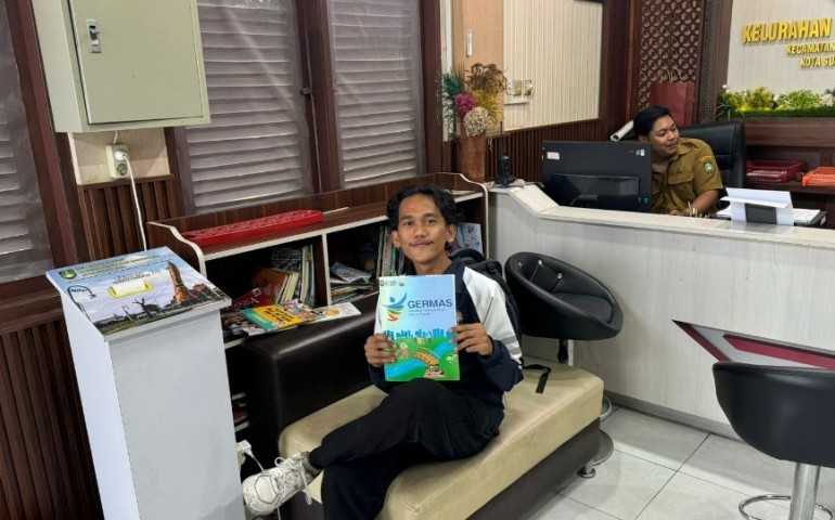 Mahasiswa KKN Undip di Banyuanyar Surakarta Luncurkan Buku Germas dengan Kolaborasikan Ilmu Hukum dan Kesehatan