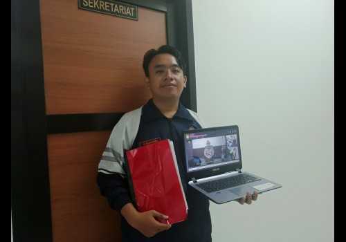 Mahasiswa KKN Undip Gelar Program Edukasi PHBS melalui Digital Signage di Kantor Kelurahan Banyuanyar Surakarta