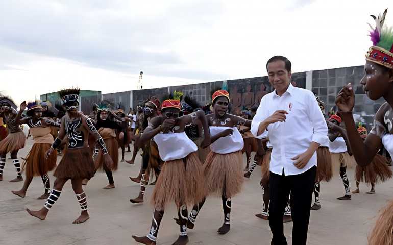 Kerja Nyata Jokowi di Papua Pondasi Pembangunan Jangka Panjang