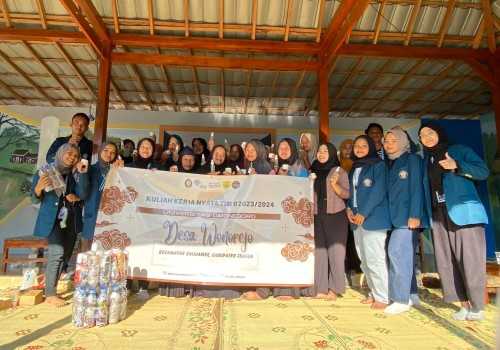 Kreatif! Mahasiswa KKN Undip Ubah Limbah Plastik di Desa Wonorejo Sragen Jadi Tempat Sampah