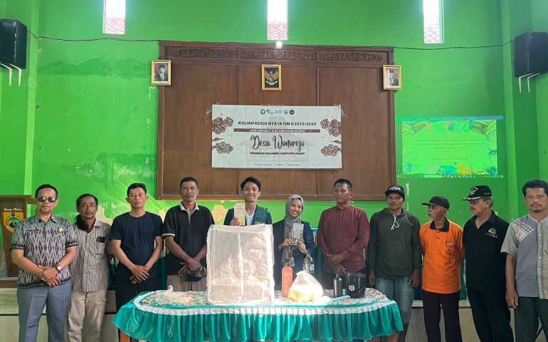 Mahasiswa KKN Undip Gandeng Kelompok Tani di Desa Wonorejo Sragen Produksi Pupuk Organik Dari Limbah Ternak Guna Tingkatkan Hasil Pertanian