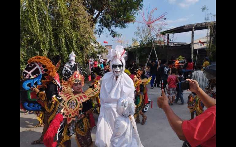 Antusias Warga Tambaklorok Semarang Sambut HUT RI ke-79 dengan Karnaval Spektakuler