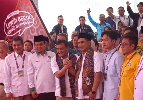 Dengan Semangat Penuh, Luthfi-Yasin Mulai Perjalanan Pilgub Jateng 2024