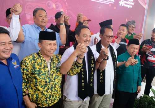 Diusung 9 Partai, Yoyok Sukawi dan Joko Santoso Daftar Pilkada Semarang 2024