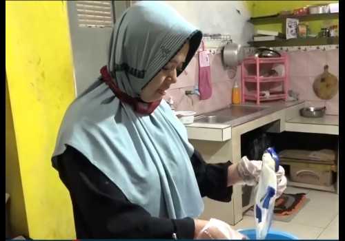 Kisah Buruh Pabrik Banting Setir, Feni Murdiyanti Sukses Jalankan Usaha Piza Rumahan