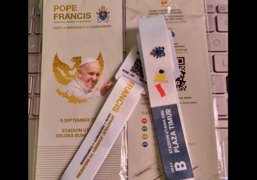 Kunjungan Paus Fransiskus ke Indonesia, Gelang Tiket Jadi Syarat Masuk Misa di Stadion GBK