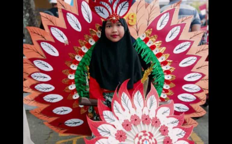 Meriahkan HUT RI ke-79, Karnaval Sepeda Hias di RW 17 Srondol Wetan Menjadi Pusat Perhatian