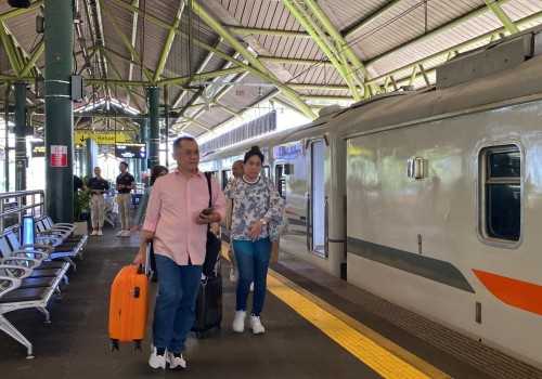 Kunjungan Paus Fransiscus ke Jakarta, 8 Keberangkatan KA dari Stasiun Gambir Diberhentikan di Stasiun Jatinegara