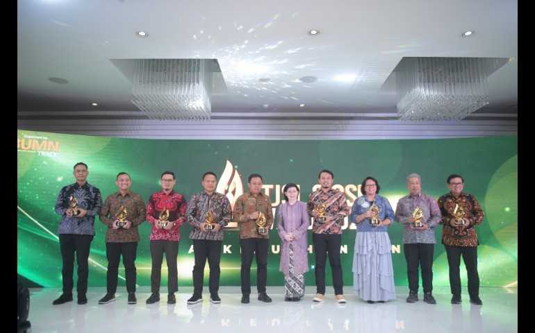 Pupuk Indonesia Niaga Raih Penghargaan TJSL & CSR Award 2024