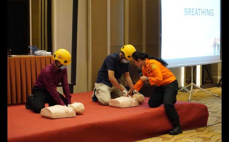 Keamanan Konsumen Jadi Prioritas, Gets Hotel Semarang Gelar Pelatihan Tanggap Darurat untuk Karyawan