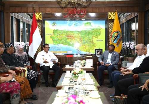 Pemerintah Provinsi Jawa Tengah dan Uni Emirat Arab Bahas Kerja Sama Pengembangan Pelabuhan Tanjung Emas