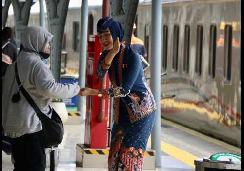 Long Weekend Pekan Ini 13-17 September 2024 Penumpang Naik dari Stasiun Gambir dan Pasar Senen Diperkirakan Meningkat Hingga 12 Persen