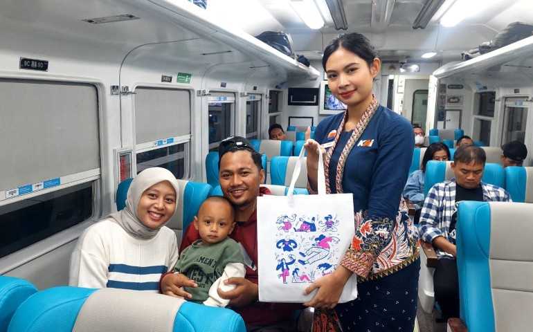 KAI DAOP 1 Gelar Lomba Foto dalam Rangka Hari Batik Nasional