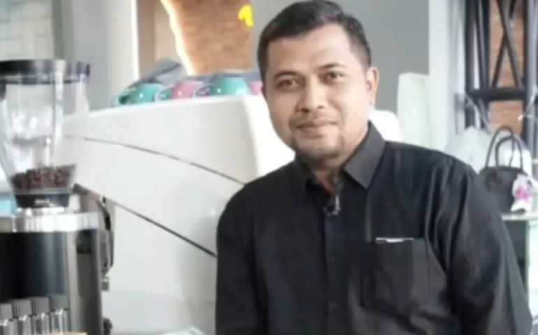Masyarakat Bahagia, Dukungan Ferry Wawan Cahyono Jalan Rusak di Desa Sidomukti Kebumen Akhirnya Diperbaiki