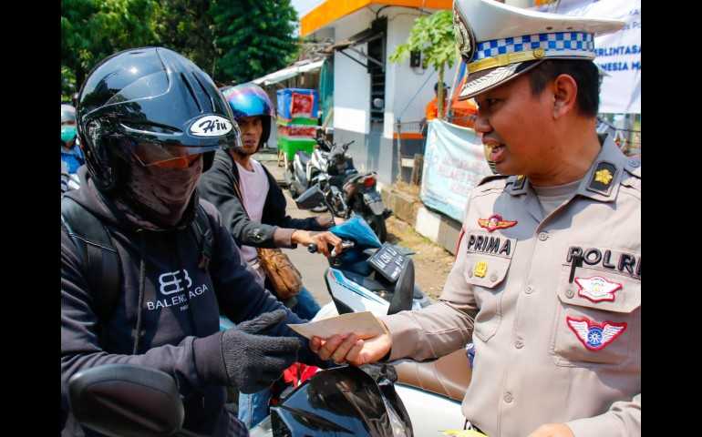 Sambut Ultah KAI dan HUT Lalu Lintas, Daop 1 Jakarta dan Polres Jakarta Pusat Imbau Masyarakat di Perlintasan Sebidang KA