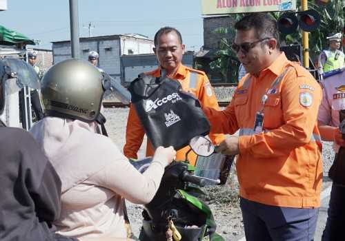 Gelorakan Budaya Taat Berlalu Lintas, KAI Daop 4 Semarang dan Satlantas Polrestabes Gelar Sosialisasi Keselamatan Lintas Sebidang