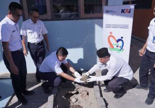 KAI Daop 4 Semarang Ajak 384 Siswa SDN Muktiharjo Lor Mengenal Dunia Transportasi Kereta Api
