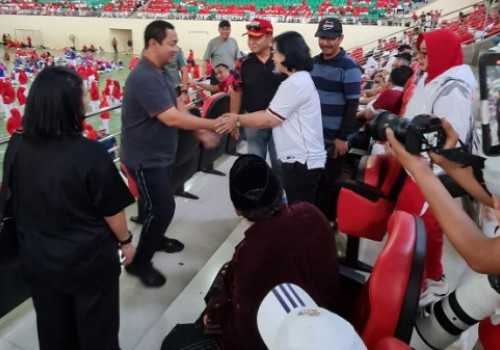 Ribuan Peserta Senam Massal Kormi di GOR Jatidiri Heboh Kedatangan Hendi