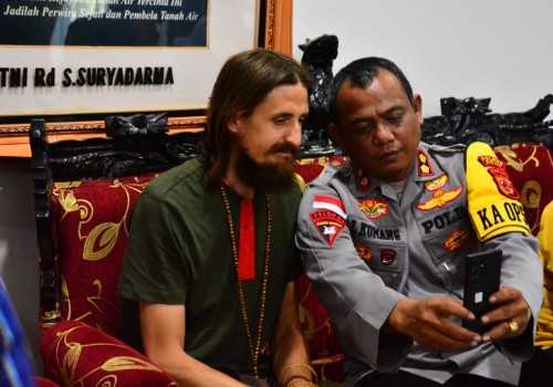 1,5 Tahun di Sandera, Pilot Philip Akhirnya Pulang