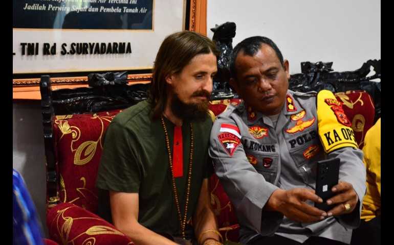 1,5 Tahun di Sandera, Pilot Philip Akhirnya Pulang