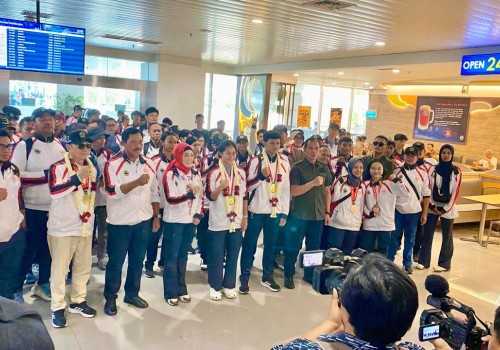 Bawa 260 Medali, Nana Sudjana Sambut Hangat Kontingen Jateng Usai Berjuang di PON XXI/2024