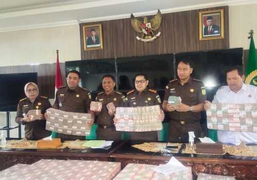 Kejari Kota Semarang Umumkan Pelelangan Aset Kasus Korupsi Leslie Girianza Senilai Rp 13,5 Miliar