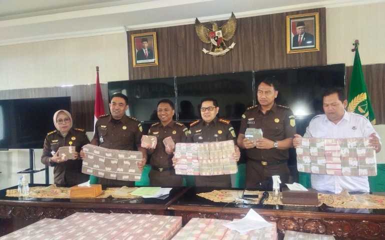 Kejari Kota Semarang Umumkan Pelelangan Aset Kasus Korupsi Leslie Girianza Senilai Rp 13,5 Miliar