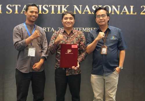 Pemkab Kendal Terima Penghargaan dari BPS RI atas Peningkatan IPS Tahun 2024